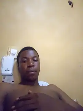 Snapshot of sweetdickboy2 chatting on 11.18.25 sweetdickboy2 online show from 11.18.25