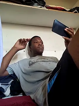 Snapshot of sweetdickboy2 chatting on 11.27.25 sweetdickboy2 online show from 11.27.25