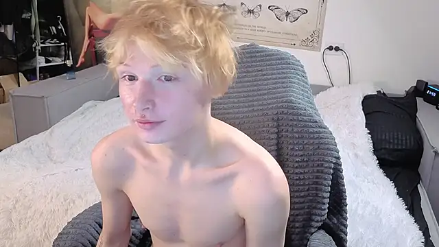 Snapshot of Your_avatar chatting on 11.09.25 Your avatar online show from 11.09.25