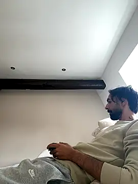 Snapshot of SergioGarcia93 chatting on 09.13.25 SergioGarcia93 online show from 09.13.25