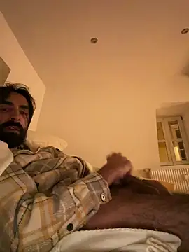 Snapshot of SergioGarcia93 chatting on 10.03.25 SergioGarcia93 online show from 10.03.25