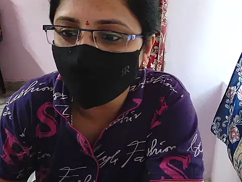 Snapshot of jannu6482 chatting on 11.27.25 jannu6482 online show from 11.27.25