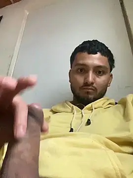 Snapshot of Casiel320 chatting on 10.05.25 Casiel320 online show from 10.05.25