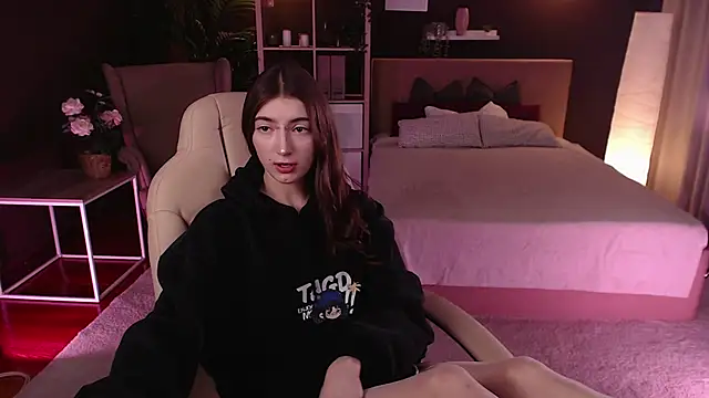 Snapshot of Keke_Pallmer chatting on 09.28.25 Keke Pallmer online show from 09.28.25