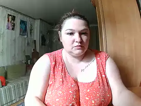 Snapshot of AngelQSky chatting on 06.17.26 AngelQSky online show from 06.17.26