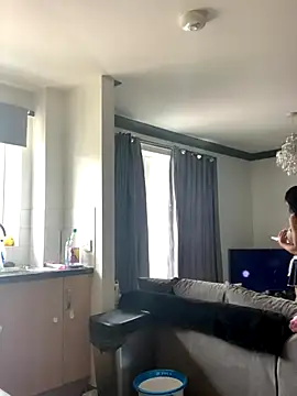 Snapshot of itsyourgirltee chatting on 09.17.25 itsyourgirltee online show from 09.17.25