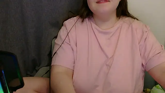 Snapshot of brattyprincessemma chatting on 02.13.26 brattyprincessemma online show from 02.13.26