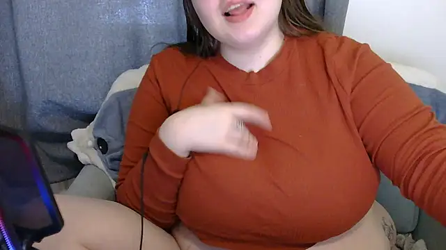 Snapshot of brattyprincessemma chatting on 02.19.26 brattyprincessemma online show from 02.19.26