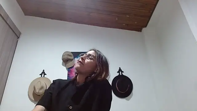 Crystal Star  online show from 02.14.26