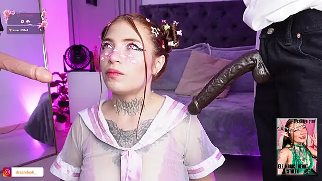 Snapshot of dreamleah_ chatting on 12.15.25 dreamleah online show from 12.15.25