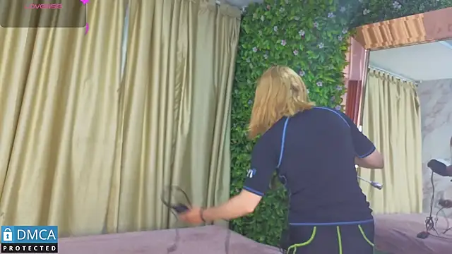 nena cupcake  online show from 03.11.26