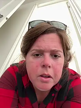 hornykitty1210 online show from 10.28.25