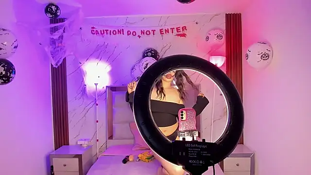 Lizeth Salazar online show from 10.04.25