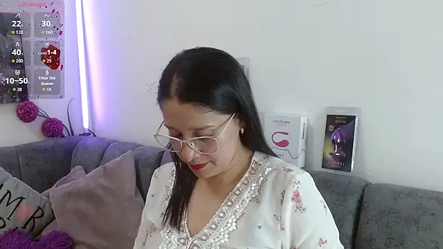 Alana steel 1 online show from 04.08.26