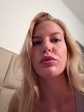 Chloemillerrxx online show from 09.13.25