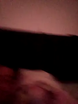 Snapshot of Ffeenniizz chatting on 04.16.26 Ffeenniizz online show from 04.16.26