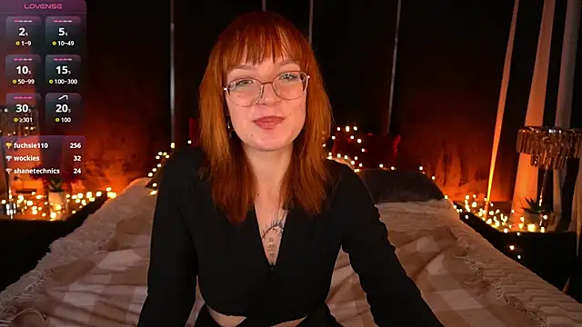 Pixie Peachh online show from 12.23.25