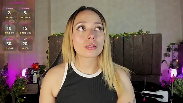 LanaMills  online show from 04.16.26