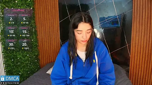 Snapshot of stepha__ chatting on 09.18.25 stepha online show from 09.18.25