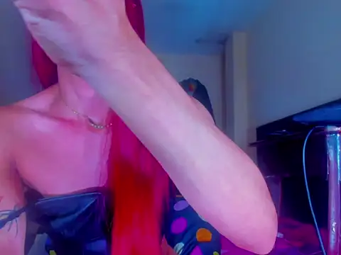 Snapshot of latin_big_01 chatting on 09.18.25 latin big 01 online show from 09.18.25