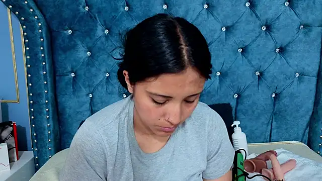 EmilyGala online show from 11.21.25