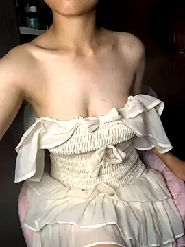 Snapshot of Hana-44 chatting on 09.10.25 Hana-44 online show from 09.10.25