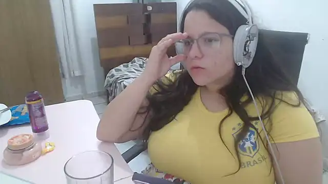 isanhaiaka online show from 11.21.25