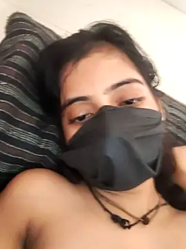 Snapshot of Hot-komall chatting on 10.05.25 Hot-komall online show from 10.05.25