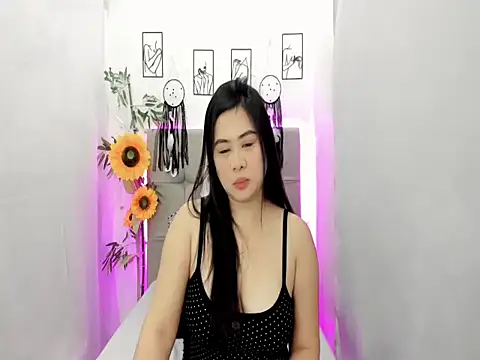 Snapshot of Ccinamonjazz chatting on 05.19.26 Ccinamonjazz online show from 05.19.26
