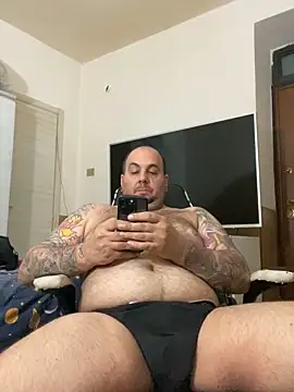 Snapshot of Roma84000 chatting on 09.15.25 Roma84000 online show from 09.15.25