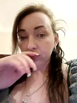 DanaNeon online show from 04.07.26