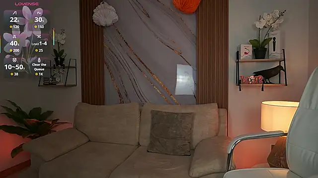 Snapshot of MilaCrave chatting on 10.18.25 MilaCrave online show from 10.18.25