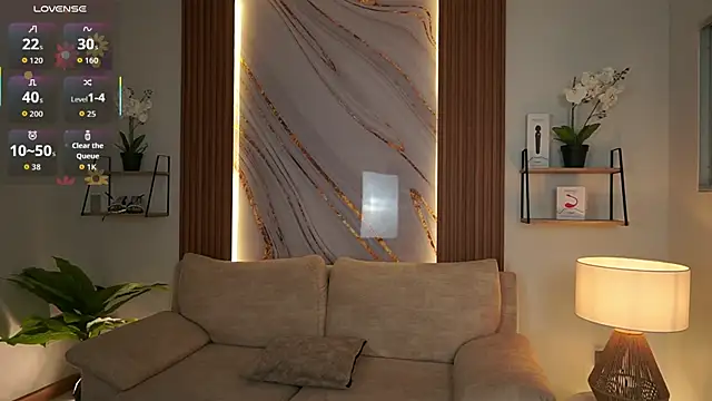 Snapshot of MilaCrave chatting on 11.19.25 MilaCrave online show from 11.19.25