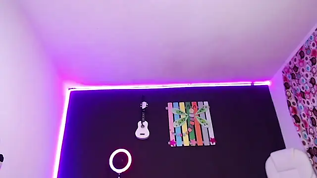 ingrid zese  online show from 09.11.25