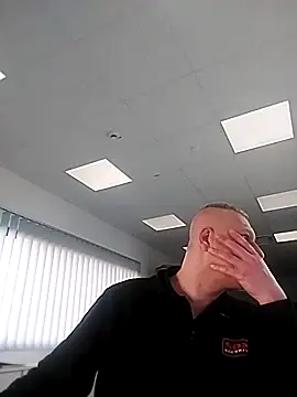 Snapshot of Hisnimin chatting on 02.28.26 Hisnimin online show from 02.28.26