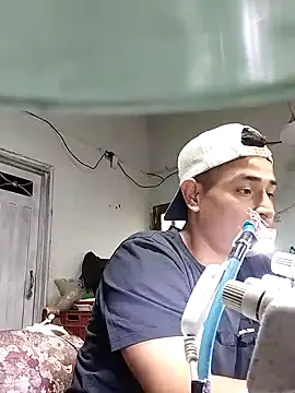 Snapshot of hoteder chatting on 11.10.25 hoteder online show from 11.10.25