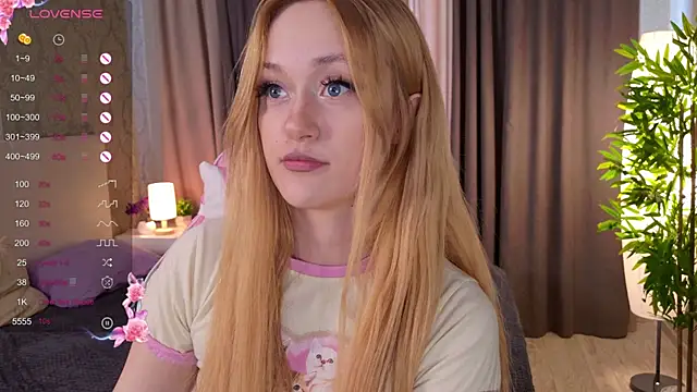 Snapshot of HeyMonkey_ chatting on 09.11.25 HeyMonkey online show from 09.11.25