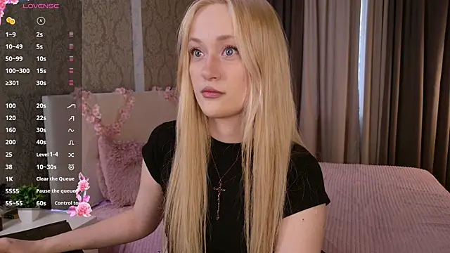 Snapshot of HeyMonkey_ chatting on 01.08.26 HeyMonkey online show from 01.08.26