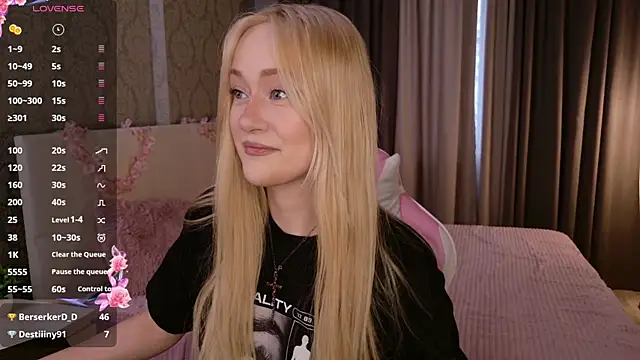 Snapshot of HeyMonkey_ chatting on 01.09.26 HeyMonkey online show from 01.09.26