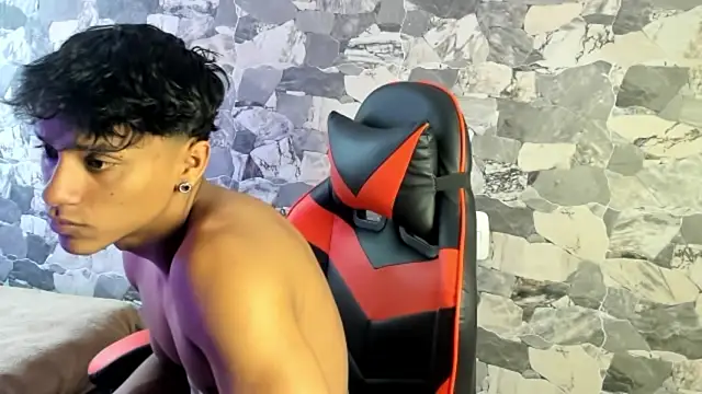 Snapshot of ZYZZ1312 chatting on 05.11.26 ZYZZ1312 online show from 05.11.26