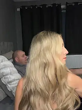 Snapshot of sammie-99 chatting on 02.19.26 sammie-99 online show from 02.19.26