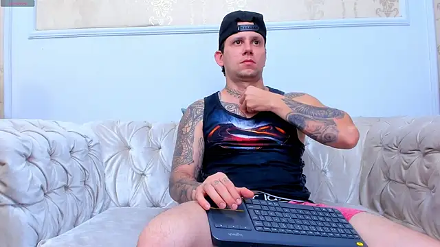 Snapshot of Scott_Clark chatting on 10.17.25 Scott Clark online show from 10.17.25