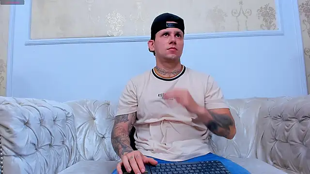 Snapshot of Scott_Clark chatting on 11.23.25 Scott Clark online show from 11.23.25