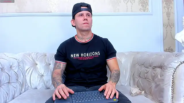 Snapshot of Scott_Clark chatting on 12.02.25 Scott Clark online show from 12.02.25