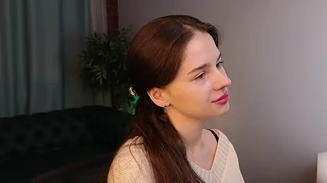 Snapshot of Olivia_Farrell chatting on 11.22.25 Olivia Farrell online show from 11.22.25