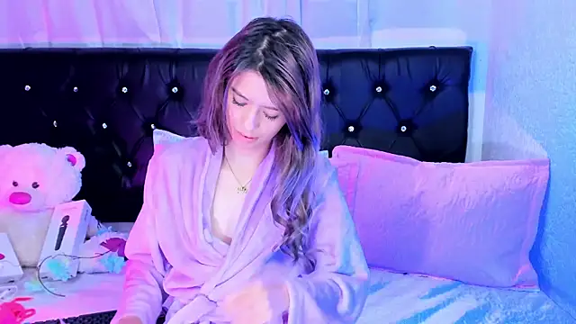 Snapshot of Sofiia_cute_ chatting on 11.21.25 Sofiia cute online show from 11.21.25