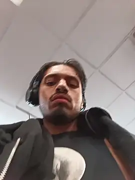 mrredcorn online show from 10.11.25