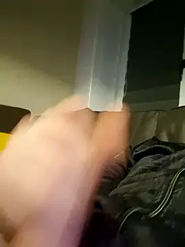 svenni2525 online show from 10.17.25