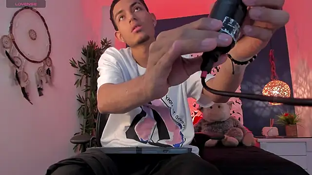 Adonis WB online show from 10.03.25