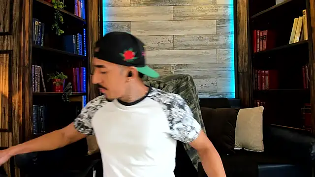 Donovan Desmond online show from 01.05.26